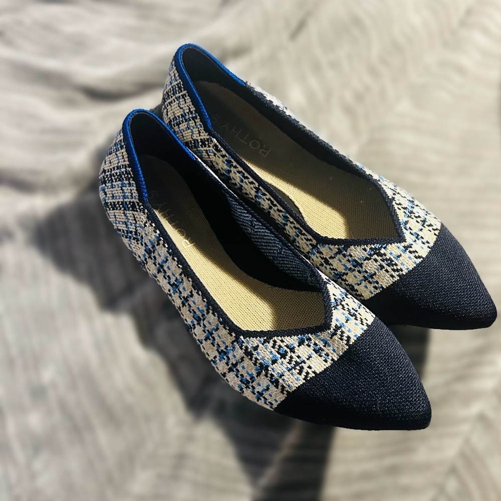 Rothy's Navy and Cream Patterned Flats